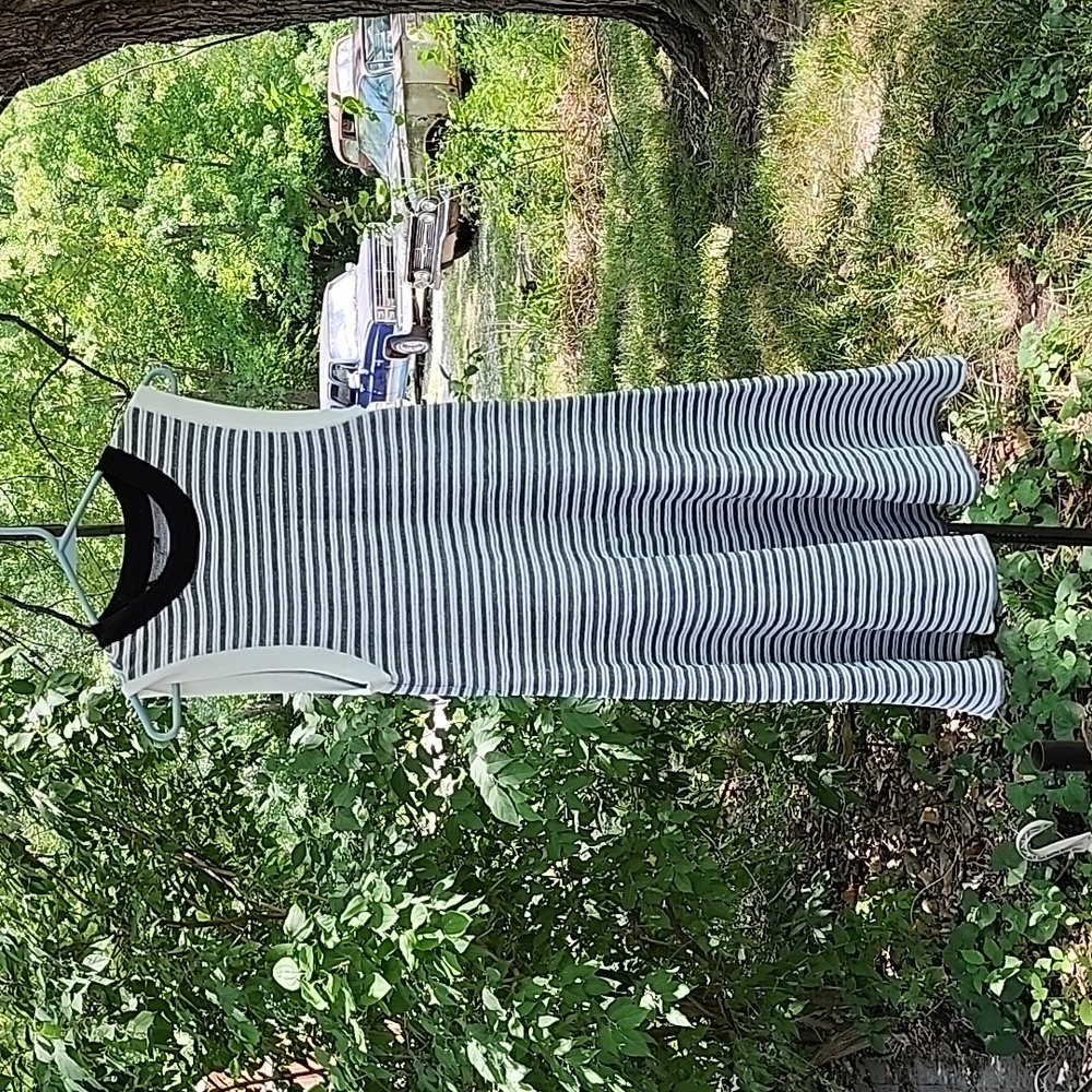 Aqua sleeveless dress.